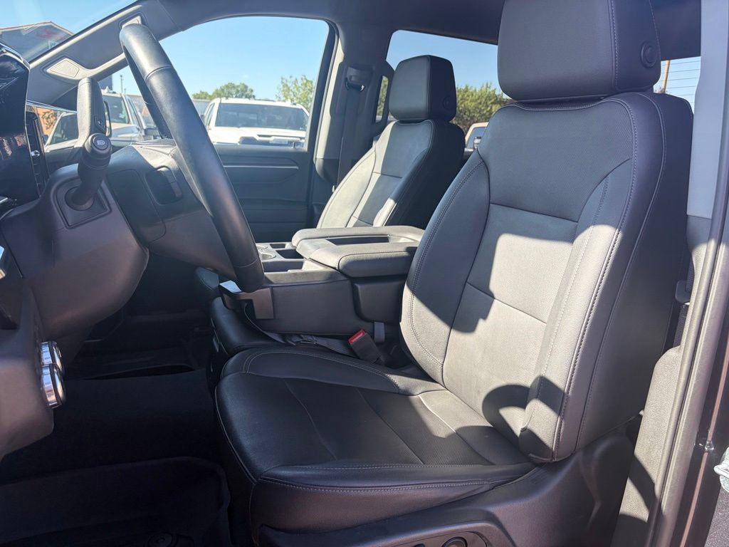 Used 2023 GMC Sierra 1500 SLT w/ X31 Off-Road Package AWD/4WD image 15