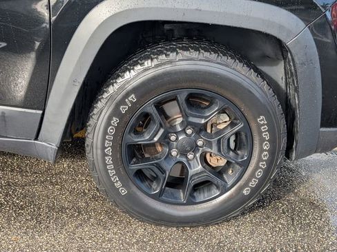 Used 2022 Jeep Cherokee Latitude image 8