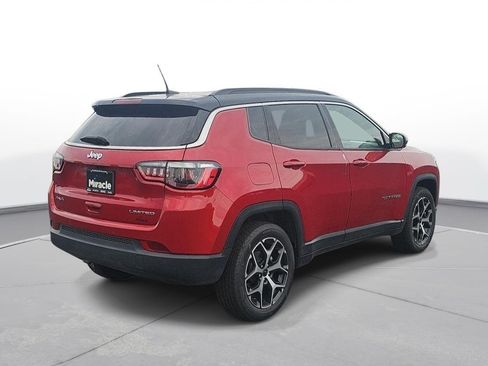 Used 2025 Jeep Compass Limited AWD/4WD image 6