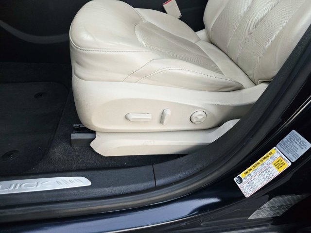 Used 2020 Buick Envision Essence FWD image 32