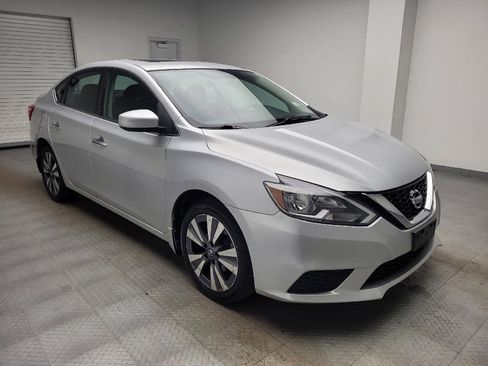 Used 2019 Nissan Sentra SV w/ Special Edition Package FWD image 13