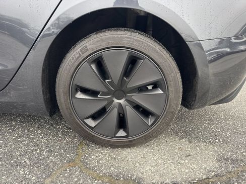 Used 2025 Tesla Model 3 Long Range RWD image 33