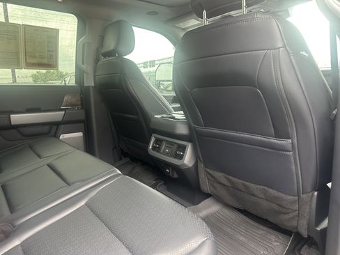 Used 2025 Ford F250 Lariat w/ Lariat Ultimate Package AWD/4WD image 31