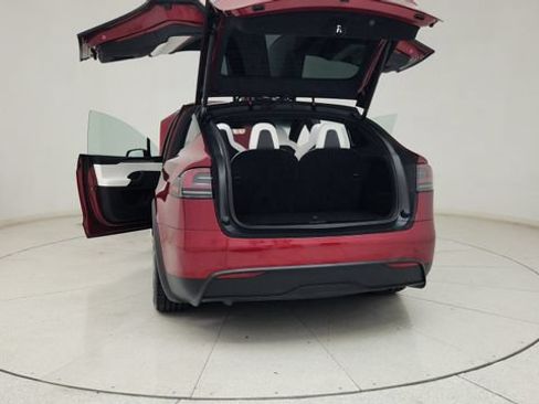 Used 2024 Tesla Model X AWD/4WD image 18