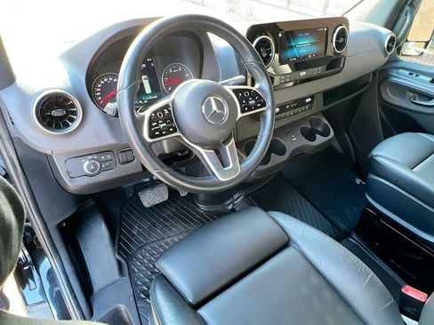 Used 2023 Mercedes-Benz Sprinter 2500 image 9