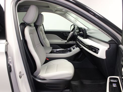 Used 2025 Lincoln Aviator Reserve w/ Illumination Package RWD image 15