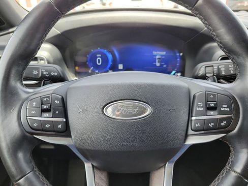 Used 2020 Ford Explorer Platinum w/ Premium Technology Package AWD/4WD image 24