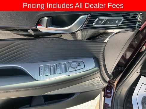 Used 2024 Hyundai Palisade Calligraphy FWD image 4