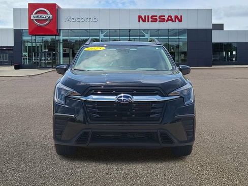Used 2025 Subaru Ascent Premium AWD/4WD image 2