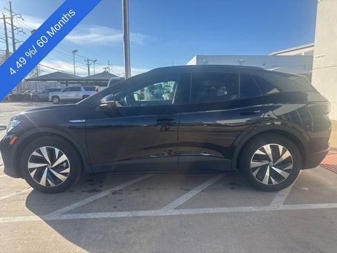 Used 2023 Volkswagen ID.4 Pro image 2