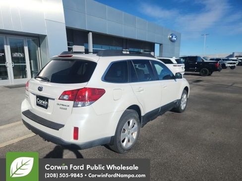 Used 2011 Subaru Outback 2.5i Premium w/ All-Weather Pkg image 4