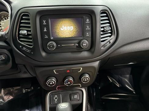 Used 2018 Jeep Compass Sport FWD image 16