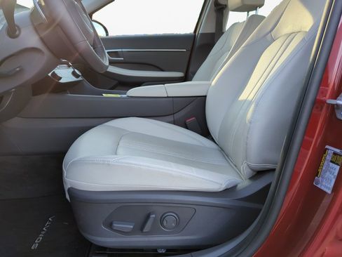 Certified 2025 Hyundai Sonata Limited image 11