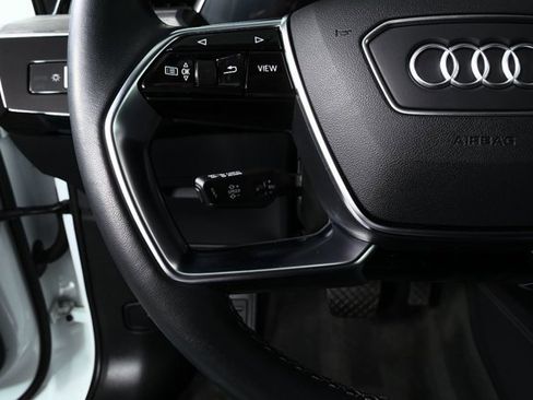 Used 2024 Audi Q8 e-tron Premium Plus image 10