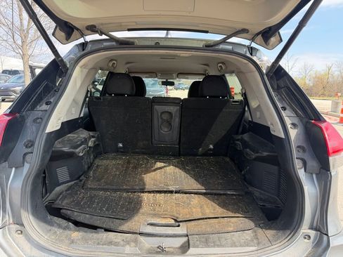 Used 2018 Nissan Rogue SV AWD/4WD image 5