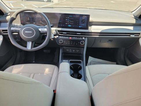 Used 2025 Hyundai Sonata SEL FWD image 15