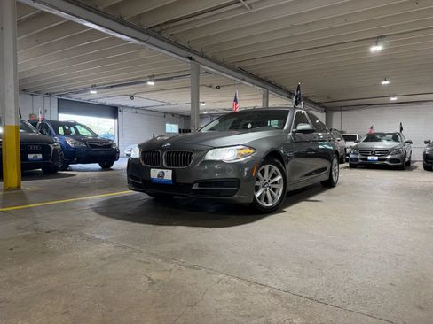 Used 2014 BMW 528i xDrive Sedan AWD/4WD image 1