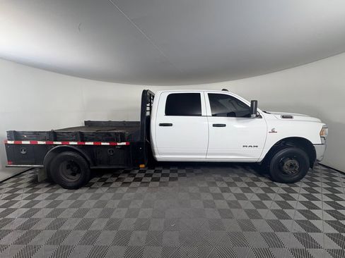 Used 2022 RAM 3500 Tradesman w/ Chrome Appearance Group image 8