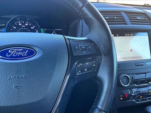 Used 2019 Ford Explorer XLT w/ Equipment Group 202A image 19