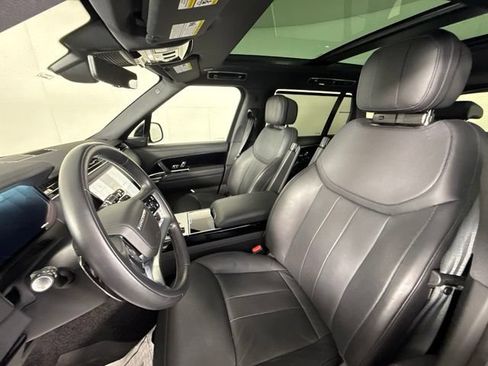 Used 2024 Land Rover Range Rover Long Wheelbase SE AWD/4WD image 12
