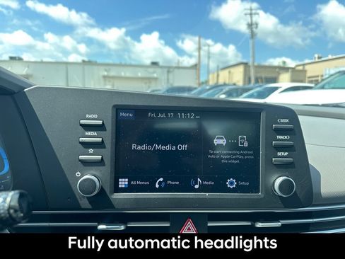 Used 2026 Hyundai Elantra SE FWD image 15