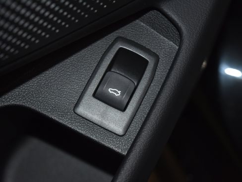 New 2026 BMW 330i xDrive Sedan w/ Premium Package image 6