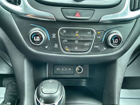 Used 2020 Chevrolet Equinox LT w/ Midnight Edition AWD/4WD image 18