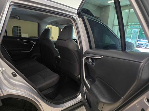 Certified 2021 Toyota RAV4 XLE AWD/4WD image 25