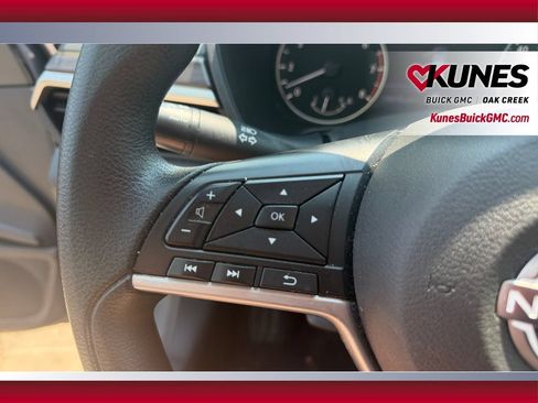 Used 2024 Nissan Altima 2.5 SV FWD image 17