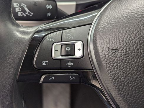 Used 2020 Volkswagen Atlas SE w/ Panoramic Sunroof Package image 13