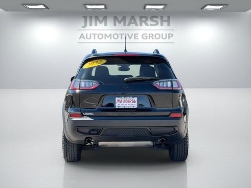 Certified 2022 Jeep Cherokee Latitude w/ Sun & Sound Group image 5