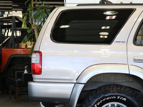 Used 2000 Toyota 4Runner Limited AWD/4WD image 53