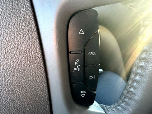 Used 2011 Buick Enclave CXL w/ Trailering Provision Package image 18