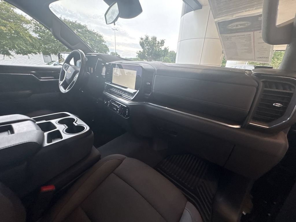 Certified 2024 Chevrolet Silverado 1500 LT AWD/4WD image 29