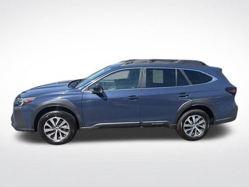 Used 2023 Subaru Outback Premium AWD/4WD image 2