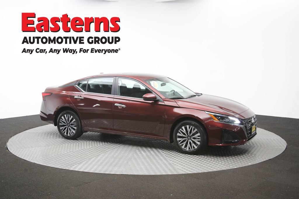 Used 2024 Nissan Altima 2.5 SV w/ SV Premium Package AWD/4WD image 49