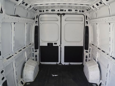 Used 2025 RAM ProMaster 2500 w/ Convenience Group FWD image 11