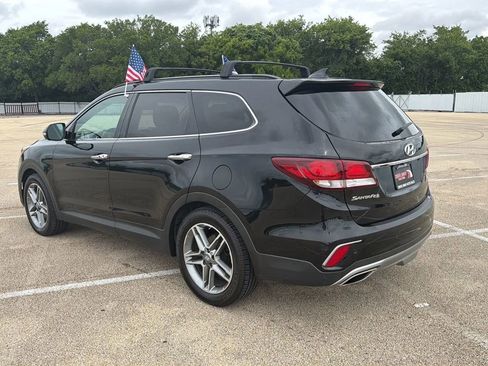 Used 2017 Hyundai Santa Fe FWD image 3