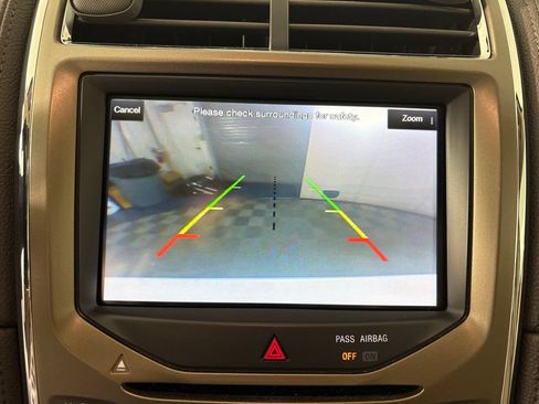 Used 2013 Lincoln MKX FWD image 18
