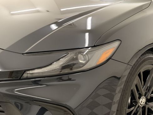 Used 2025 Toyota Camry SE w/ Convenience Package FWD image 12