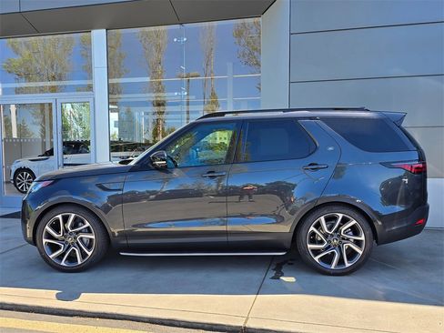 New 2025 Land Rover Discovery S image 4