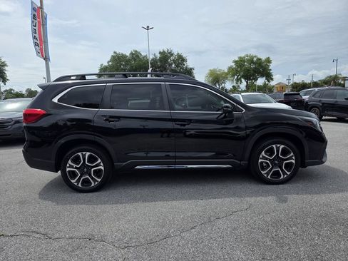 Certified 2023 Subaru Ascent Limited AWD/4WD image 2