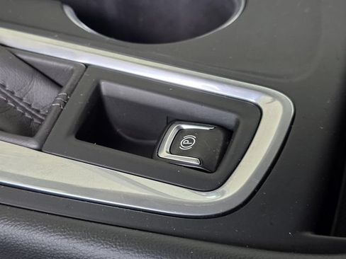 Used 2020 Chevrolet Equinox LS w/ LS Convenience Package FWD image 21