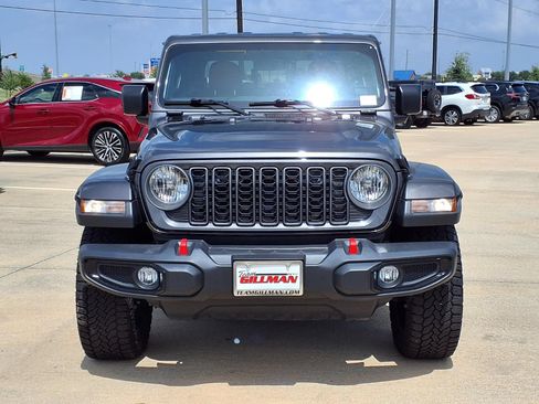 Used 2025 Jeep Gladiator Sport AWD/4WD image 5