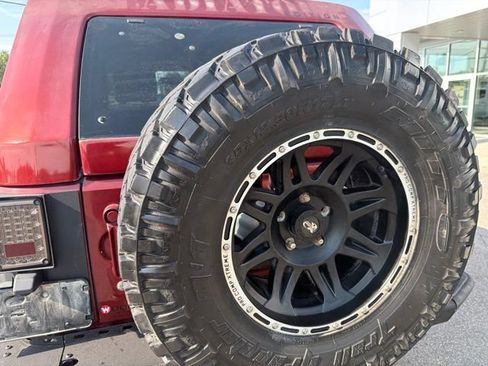 Used 2007 Jeep Wrangler Unlimited Sahara w/ Trailer Tow Group AWD/4WD image 32