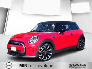 Used 2024 MINI Cooper SE video 1