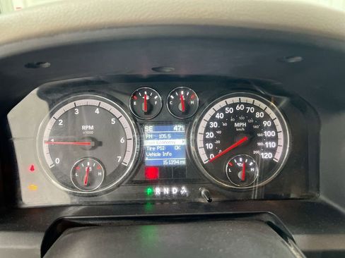 Used 2011 RAM 2500 SLT w/ Protection Group image 11