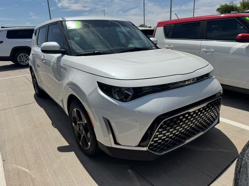 Used 2023 Kia Soul EX FWD image 5