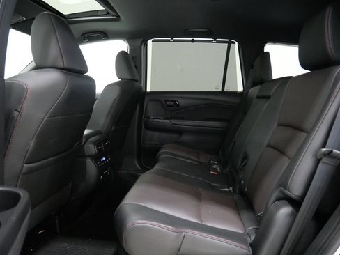 Used 2025 Honda Passport Black Edition image 24