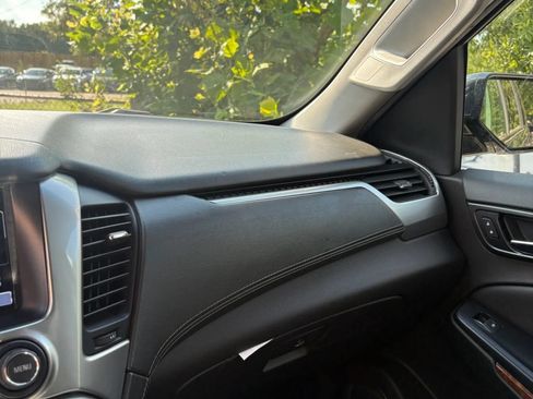 Used 2019 Chevrolet Tahoe Premier w/ RST 6.2L Performance Edition AWD/4WD image 43